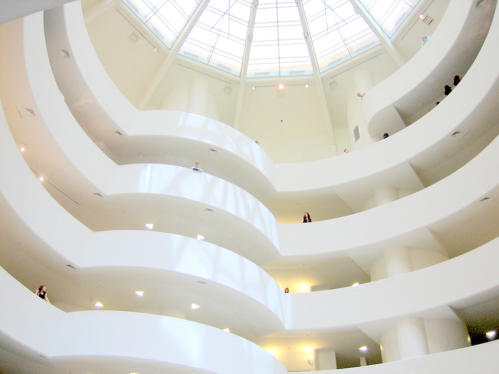 Guggenheim_New_York_interior_20060717.jpg